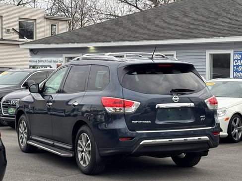 Used 2015 Nissan Pathfinder SV w/ Cargo Package AWD/4WD image 4