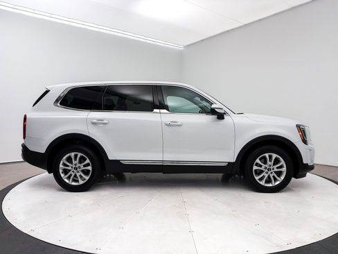 Used 2022 Kia Telluride LX image 33