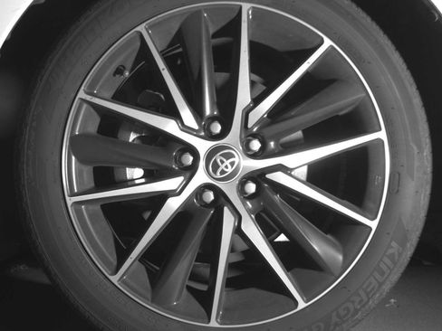 Used 2024 Toyota Camry SE w/ Cold Weather Package AWD/4WD image 13