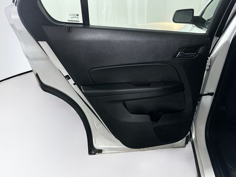Used 2016 Chevrolet Equinox LS FWD image 24
