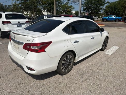 Used 2019 Nissan Sentra SR FWD image 17
