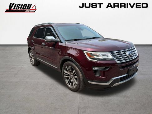 Used 2018 Ford Explorer Platinum AWD/4WD image 3