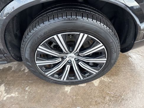 Certified 2023 Volvo XC90 B6 Core w/ Climate Package image 14