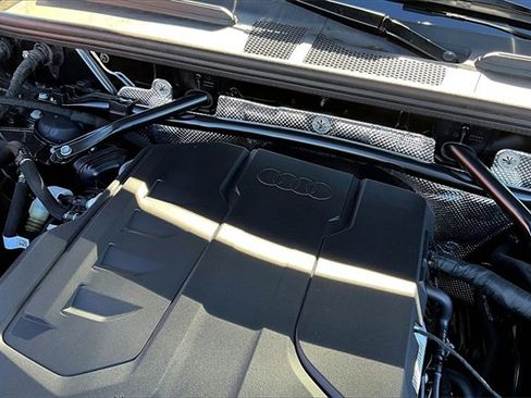 Used 2025 Audi Q5 Premium Plus w/ Premium Plus image 34