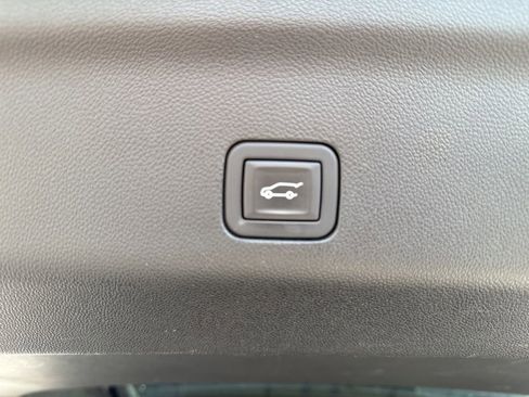 Used 2024 Chevrolet Tahoe High Country w/ Premium Package AWD/4WD image 8