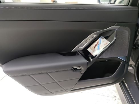 New 2026 BMW 740i w/ Premium Package image 18