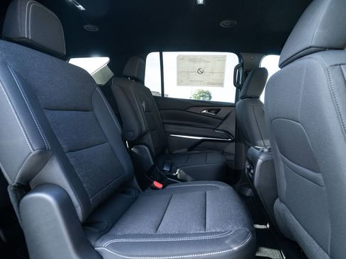 New 2026 Chevrolet Traverse LT image 14