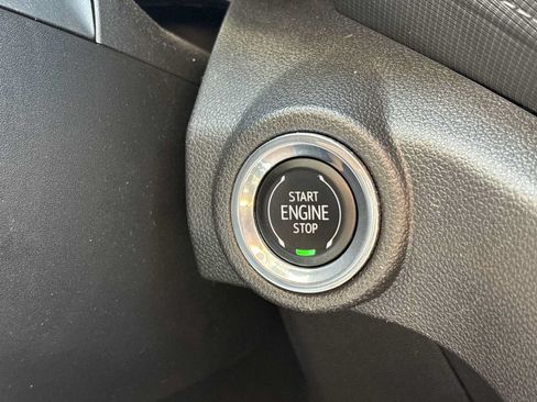 Used 2022 Chevrolet TrailBlazer LT FWD image 16