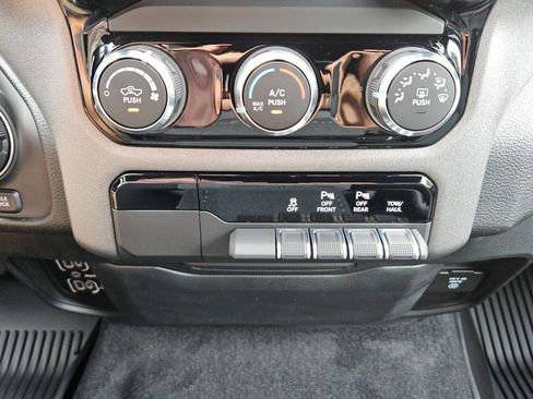 New 2026 RAM 1500 Warlock AWD/4WD image 19