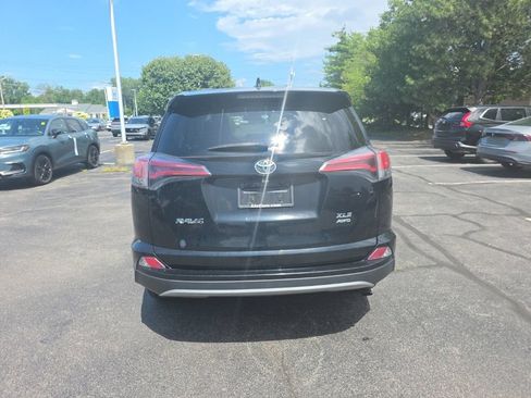 Used 2018 Toyota RAV4 XLE AWD/4WD image 7