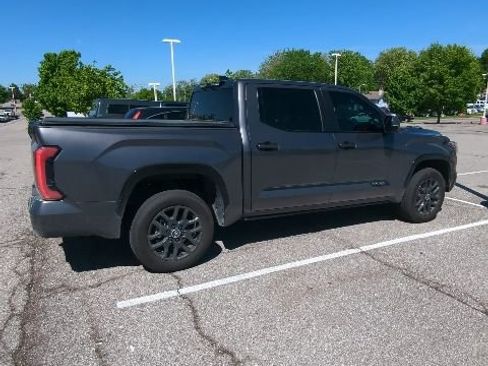 Used 2024 Toyota Tundra Platinum AWD/4WD image 13