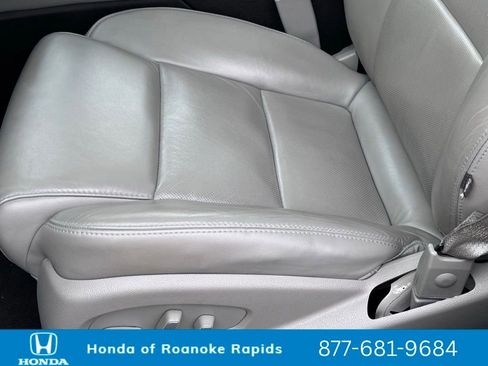 Used 2017 Cadillac XTS Luxury w/ Driver Awareness Package image 21