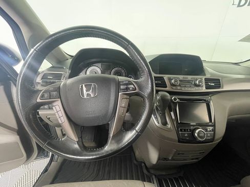 Used 2016 Honda Odyssey Touring Elite image 15