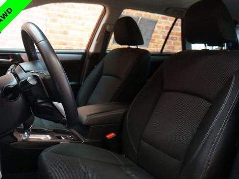 Used 2019 Subaru Outback 2.5i Premium image 9