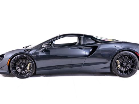 Used 2025 McLaren Artura Spider RWD image 3