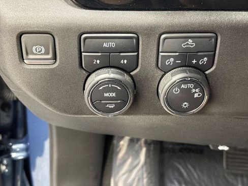Used 2024 Chevrolet Silverado 1500 LT AWD/4WD image 29