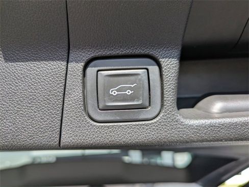 Used 2019 GMC Acadia SLT image 17