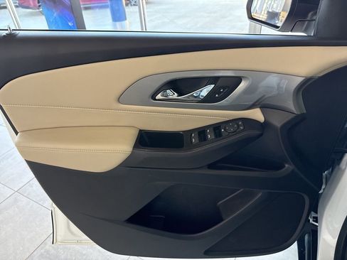 Used 2023 Chevrolet Traverse LS w/ Midnight/Sport Edition image 12