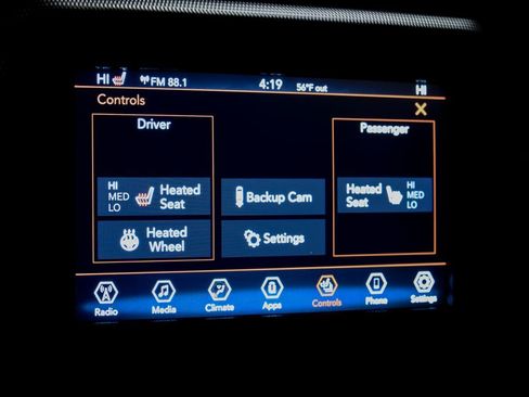 Used 2018 Jeep Wrangler Unlimited Sahara AWD/4WD image 22