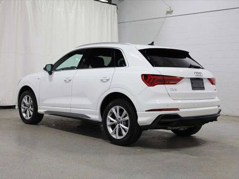 Used 2023 Audi Q3 2.0T Premium w/ Convenience Package AWD/4WD image 3