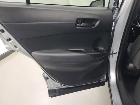 Used 2025 Toyota Corolla Cross LE image 18