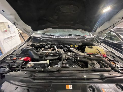 Used 2019 Ford F250 Lariat w/ Lariat Ultimate Package image 4