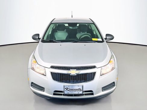 Used 2014 Chevrolet Cruze LS image 2