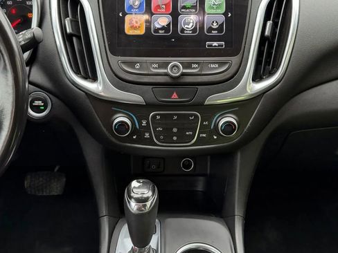 Used 2018 Chevrolet Equinox LT FWD image 12