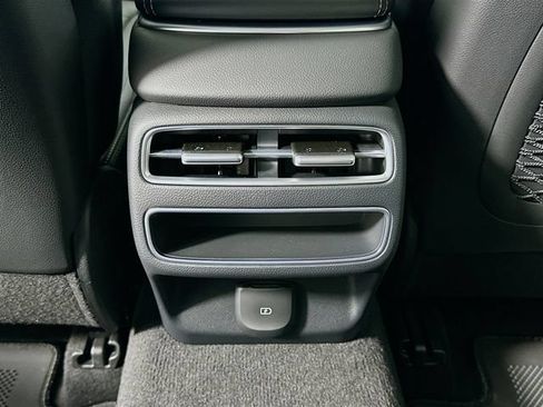 New 2026 Genesis GV70 2.5T AWD/4WD image 18