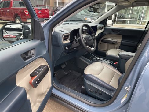 Used 2025 Ford Maverick Lariat w/ 4K Tow Package image 16