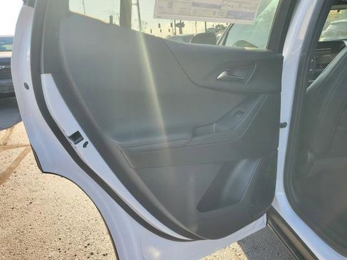 New 2026 Chevrolet Equinox LT w/ Convenience Package II image 21