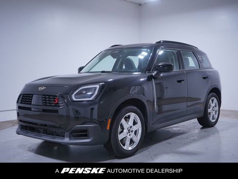 Used 2025 MINI Cooper Countryman S image 1