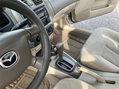 Used 2001 MAZDA Protege image 13