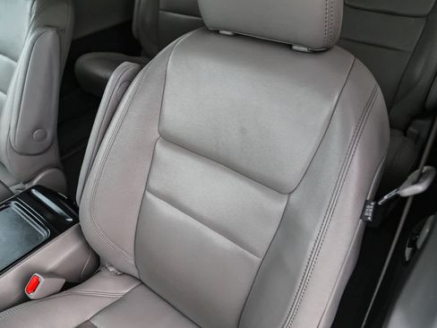 Used 2019 Toyota Sienna XLE image 27