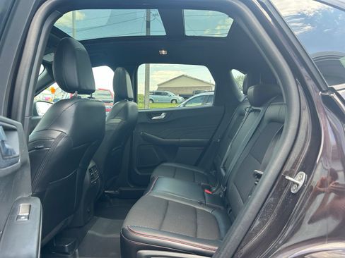 Used 2023 Ford Escape ST-Line w/ Tech Pack #1 AWD/4WD image 25