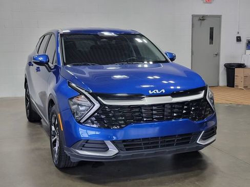 Used 2023 Kia Sportage EX FWD image 4