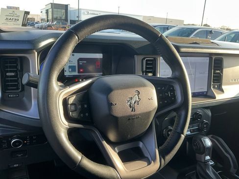 Used 2023 Ford Bronco Outer Banks image 12