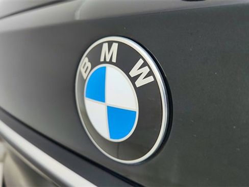 Used 2025 BMW X7 xDrive40i w/ Executive Package image 16