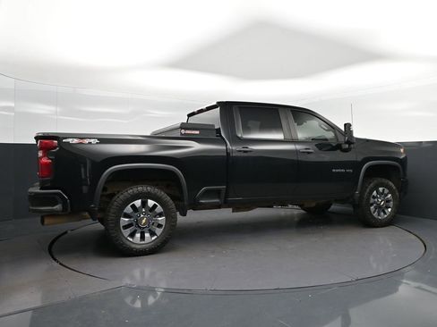 Used 2023 Chevrolet Silverado 2500 Custom w/ Custom Value Package AWD/4WD image 8