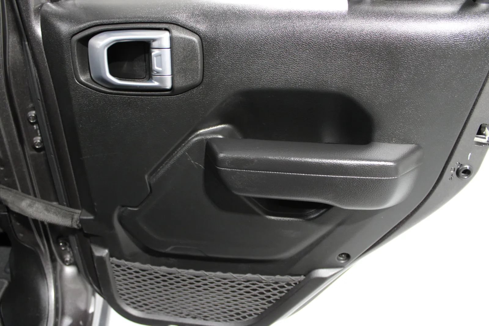 Used 2022 Jeep Wrangler Unlimited Rubicon w/ LED Lighting Group AWD/4WD image 17