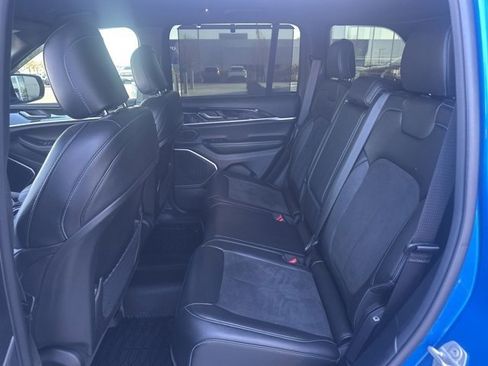 Used 2022 Jeep Grand Cherokee Trailhawk w/ Luxury Tech Group III image 10