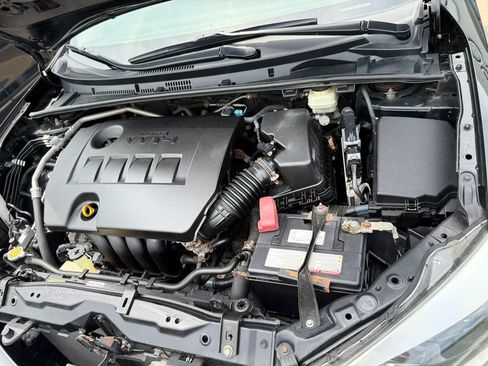 Used 2016 Toyota Corolla LE FWD image 36