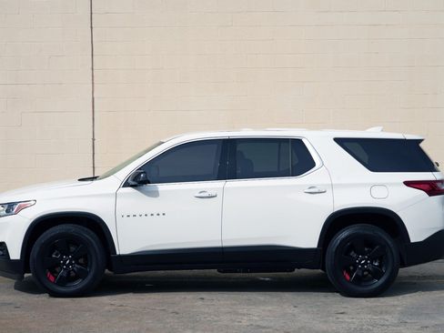 Used 2020 Chevrolet Traverse LS FWD image 47