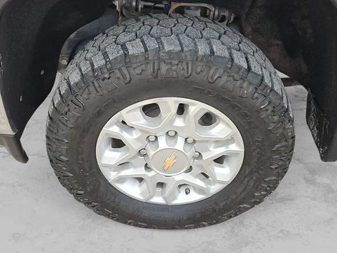 Used 2022 Chevrolet Silverado 2500 LT w/ Fleet Comfort Package AWD/4WD image 12