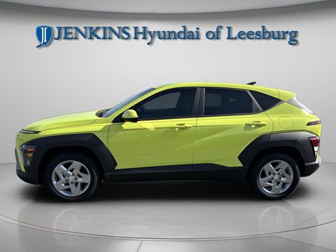 New 2026 Hyundai Kona SE FWD image 2