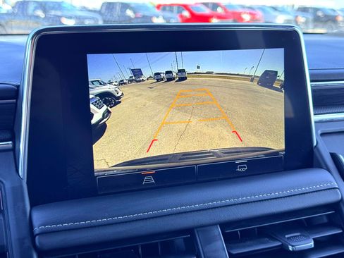 Used 2024 GMC Yukon XL SLT image 31