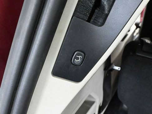 Used 2014 Dodge Grand Caravan SXT w/ Rear Park Assist Package image 37