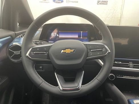 New 2026 Chevrolet Equinox EV LT image 11