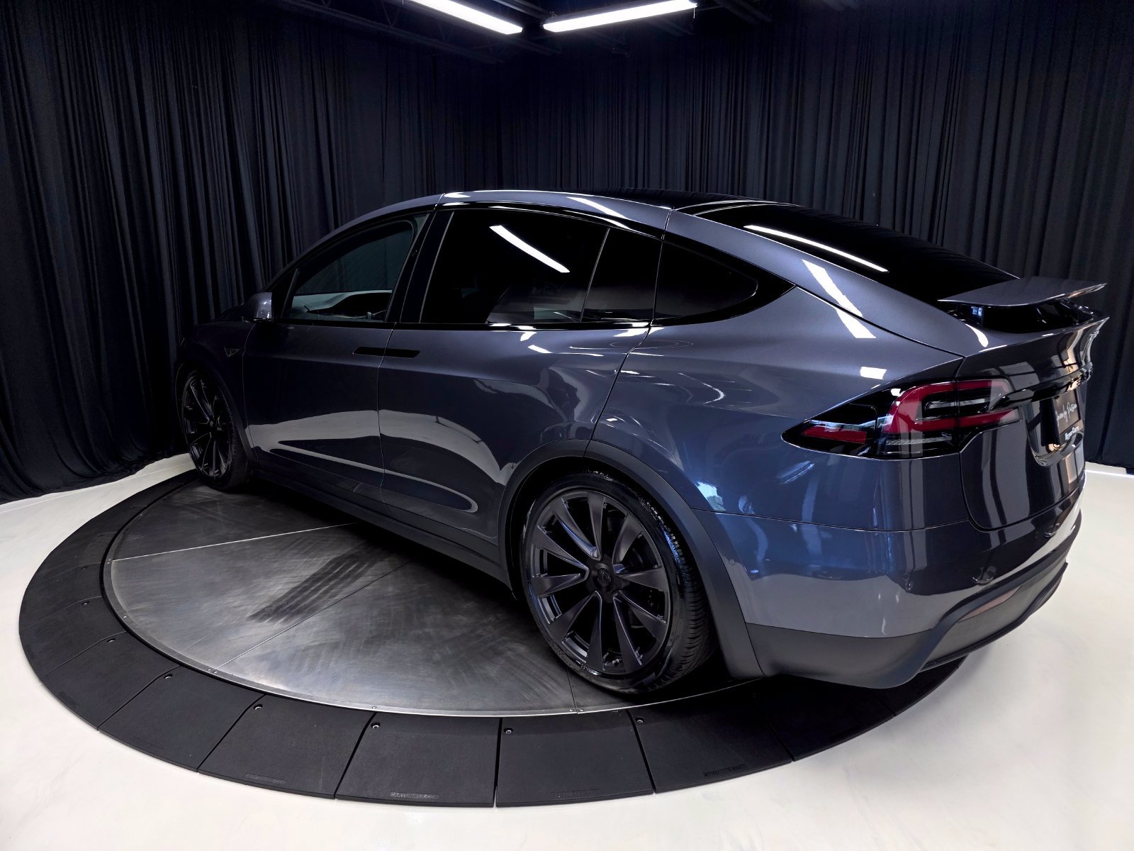 Used 2023 Tesla Model X AWD/4WD image 13