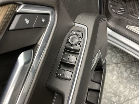 Certified 2024 Chevrolet Silverado 1500 LT AWD/4WD image 10